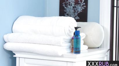 Big Dick Client Enjoys Perfect Oral Sex