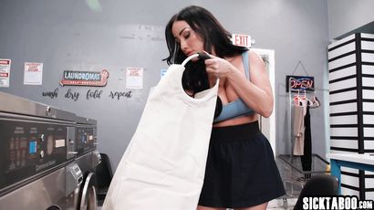 Hard Fuck Making Love At A Public Laundromat