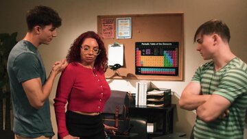 Horny Students DP Their MILF Teacher