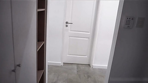Curvy Delivery Girl Takes Load As A Payment