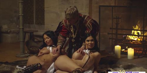 Threesome Sex With Babes Anissa And Jasmine Well Versed In Pleasure